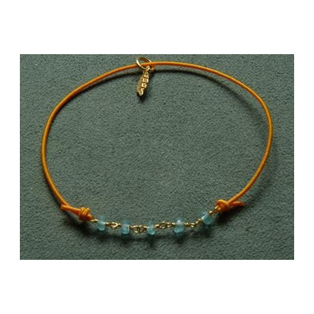 Bracelet elastique avec chaine chapelet bleue transparents